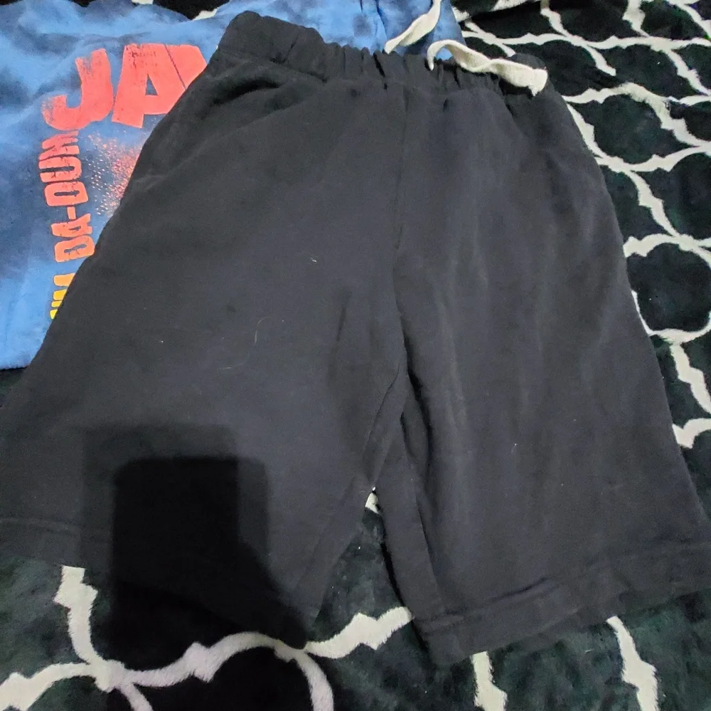 children's place TEE & Shorts lot‎ of two - Picture 2 of 7